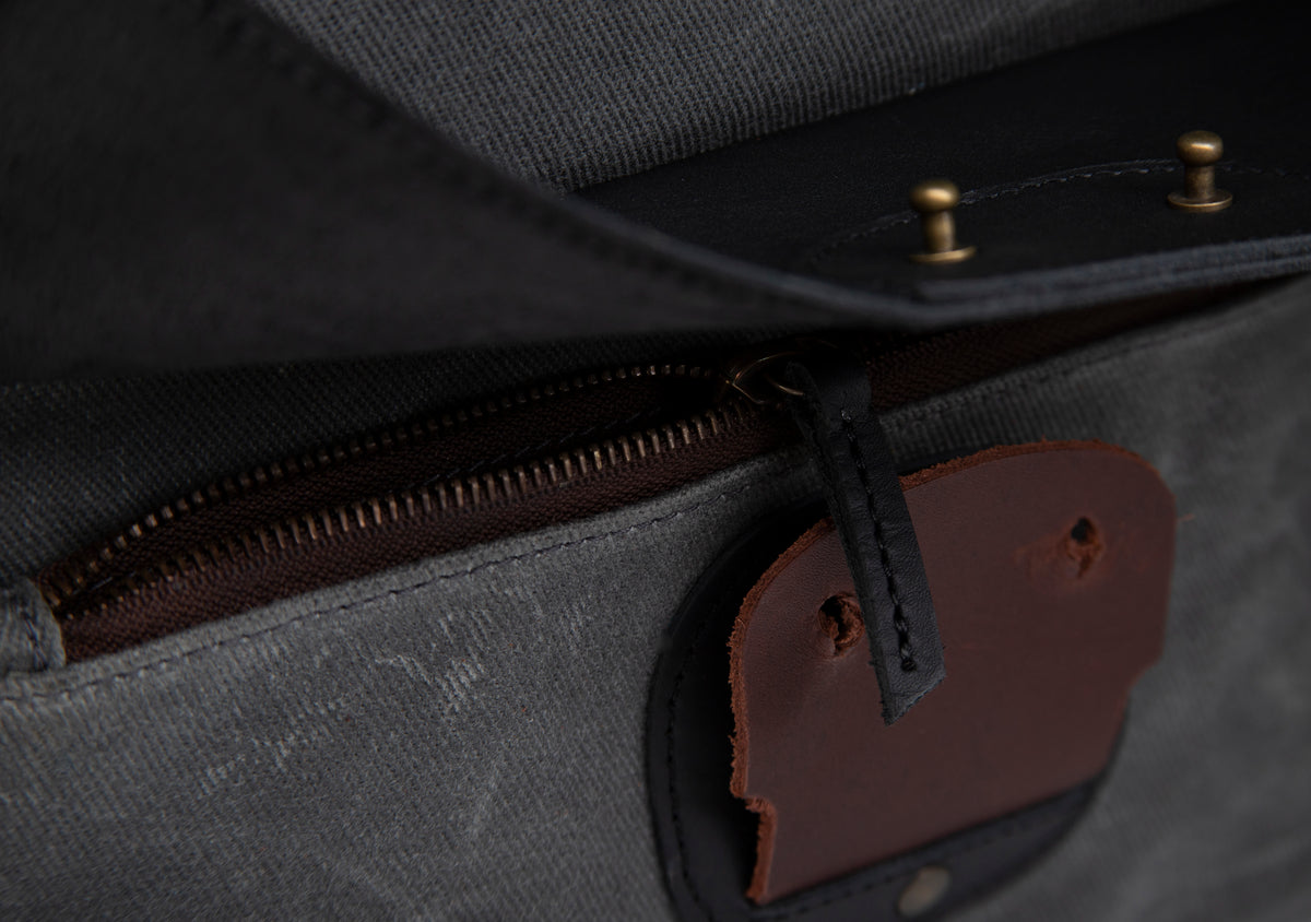 Luxury Messenger Bag: Trendy & Lightweight Carry-Ons