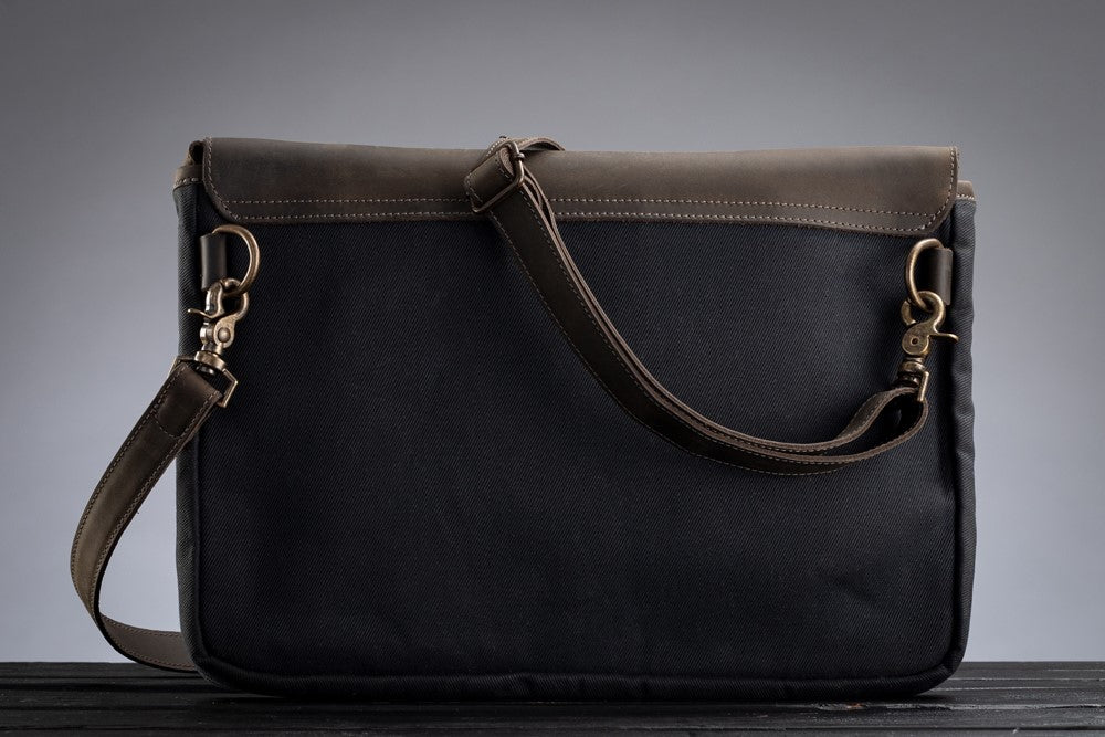 Leather Crossbody Bag / Mini Messenger Bag - Bentley [Coffee Brown